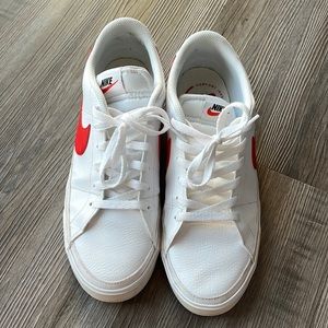 Nike Court Legacy Leather low top sneakers